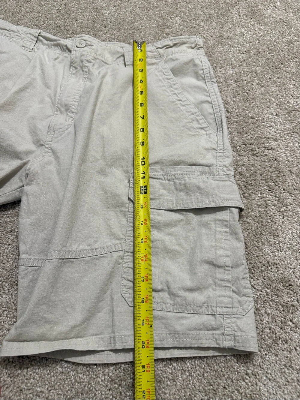 Wrangler Men's Tan Khaki Cargo Shorts Size 40